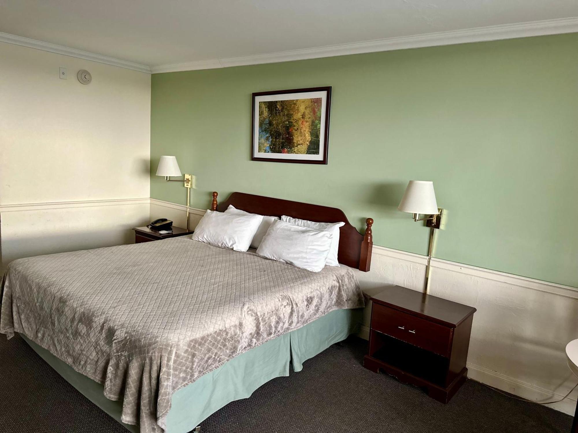 Hotel Chateaubleau 2*