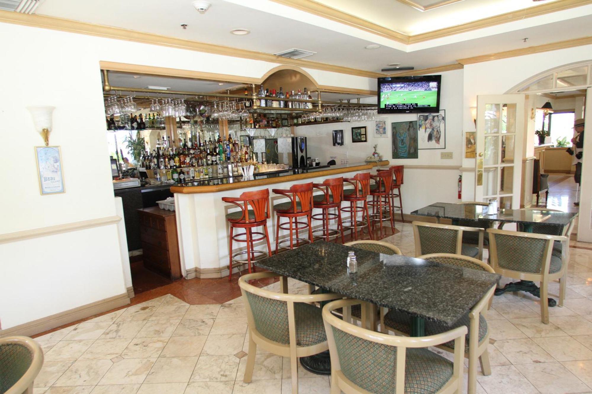 Hotel Chateaubleau Coral Gables