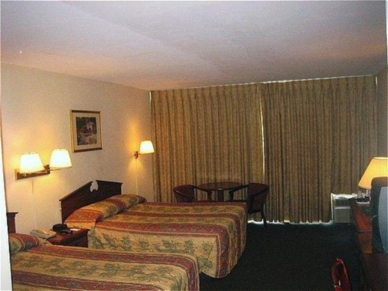 Hotel Chateaubleau 2*