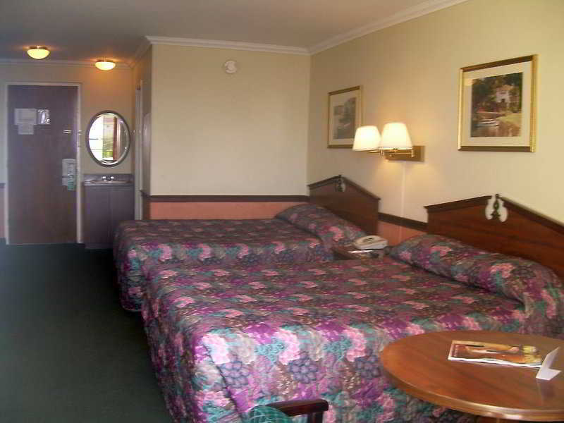 Hotel Chateaubleau 2*